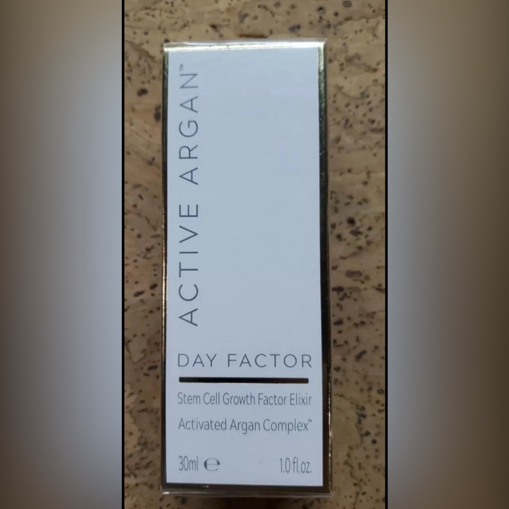 NIB, Sealed
Active Argan DAY FACTOR Stem Cell Growth Factor Elixir 1.0 oz